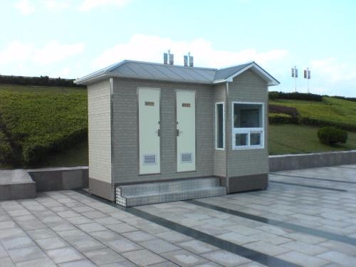 移動環(huán)保廁所 移動環(huán)保廁所